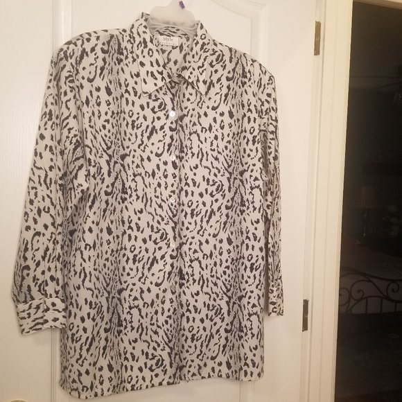 VTG -Style Exchange Shirt Women's Button Up Blouse Animal Print See Measurements - Picture 1 of 6